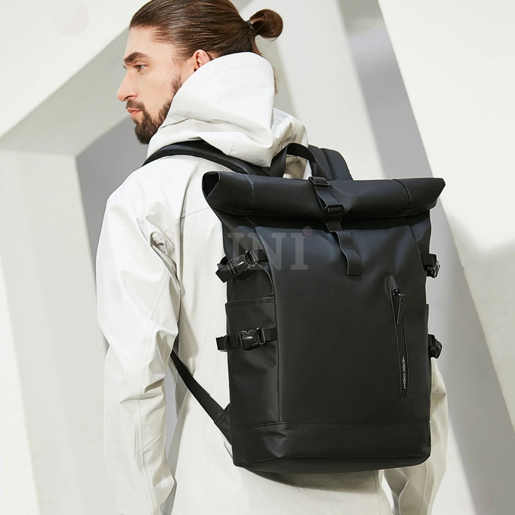 Mochila Executiva Expansiva 27L, Impermeável com USB Beckley™ - uniescolhas