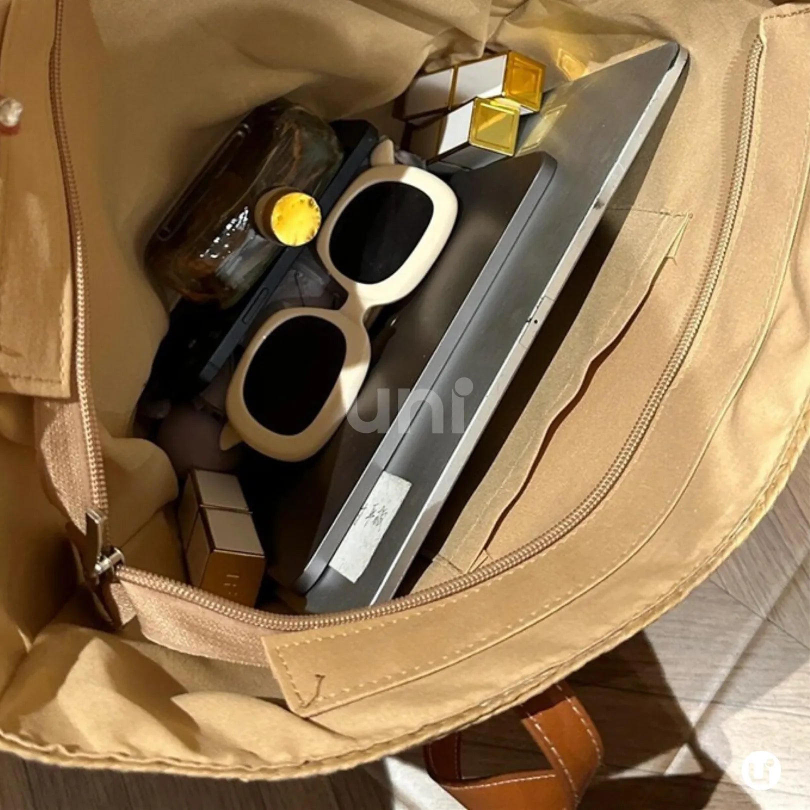 Bolsa de Praia com Zíper e Forro Interno – Espaçosa e Elegante