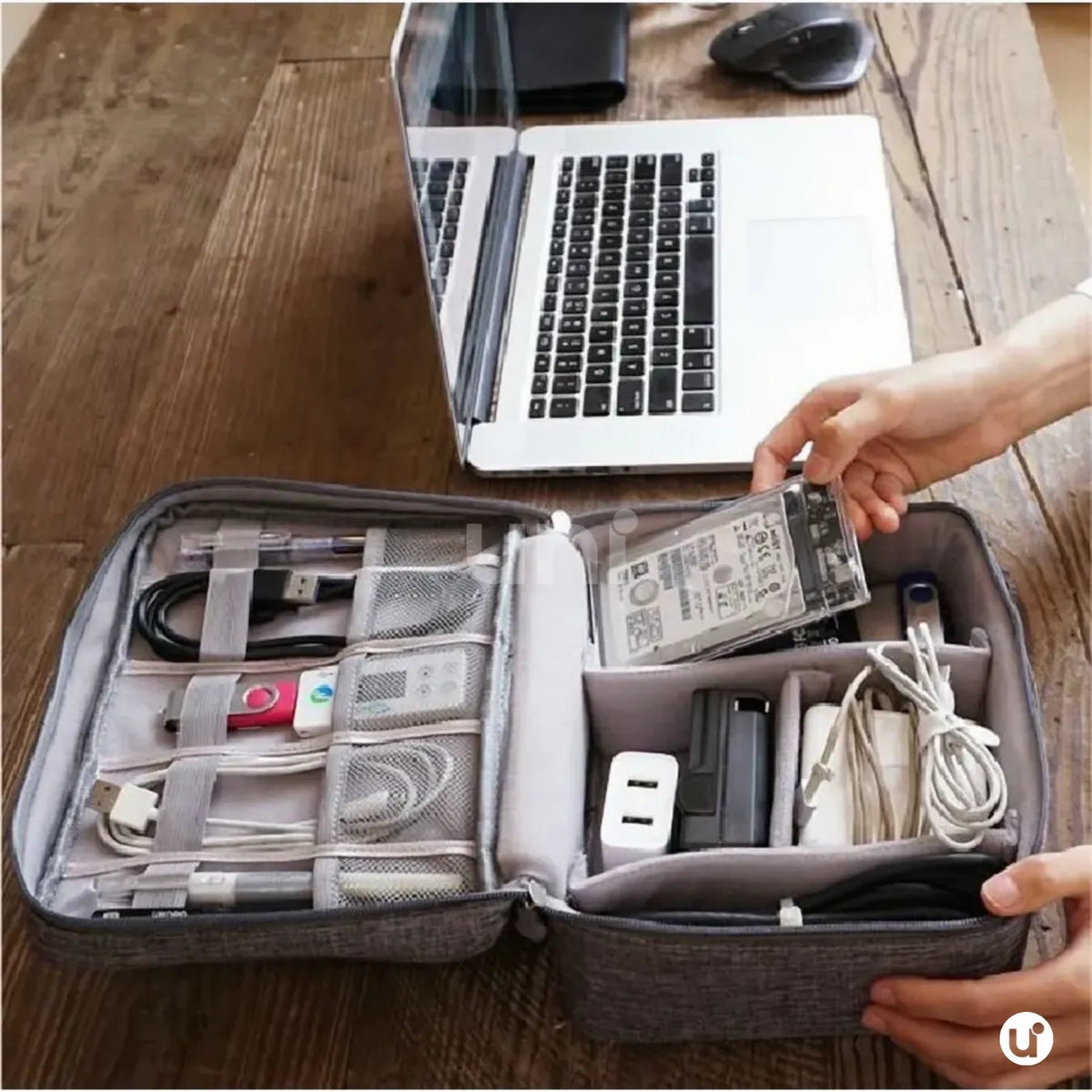 Organizador de Cabos e Carregadores para Viagem Impermeável