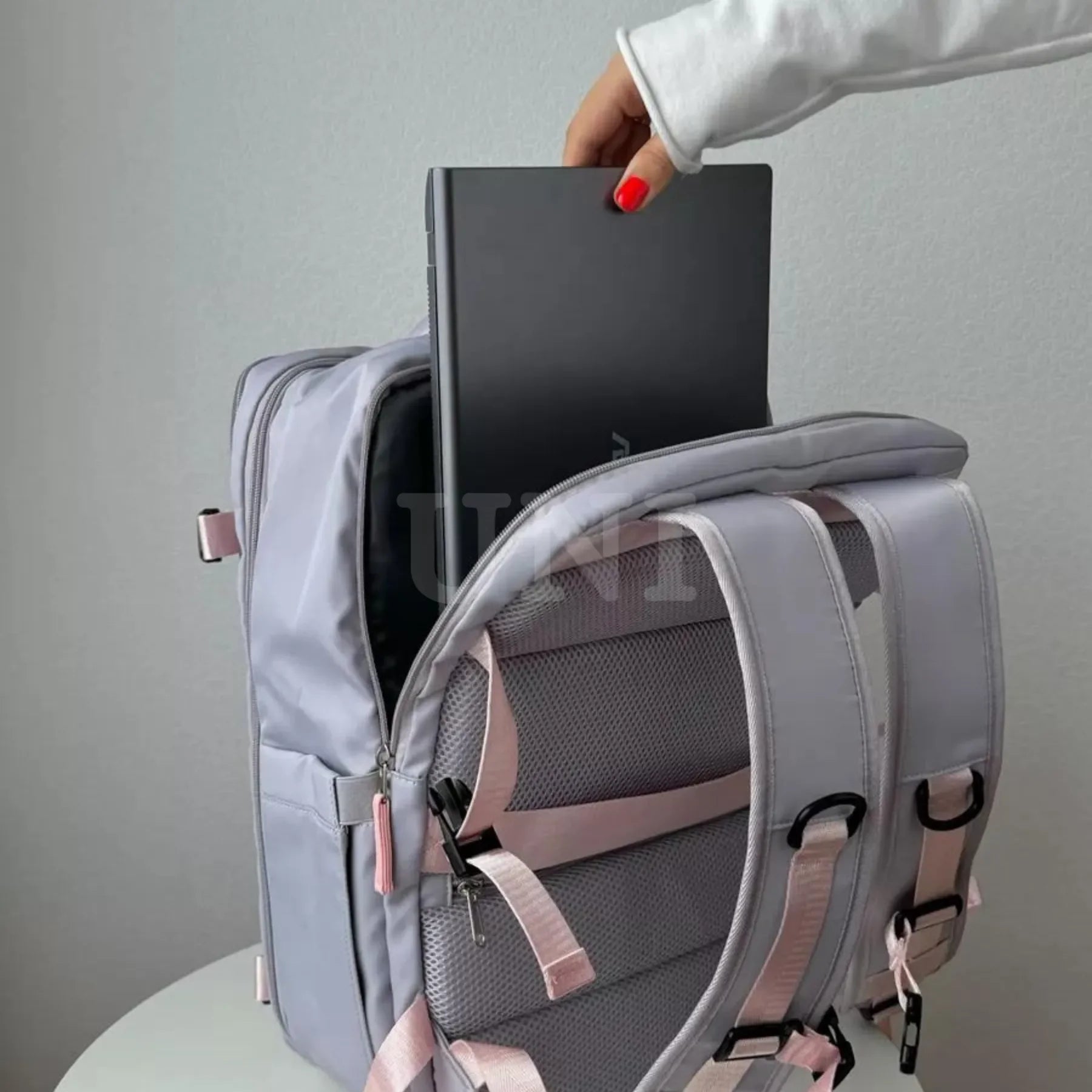 Mochila 40L de Capacidade, Compartimento para Laptop e Porta USB RoyalViolet™ - uniescolhas