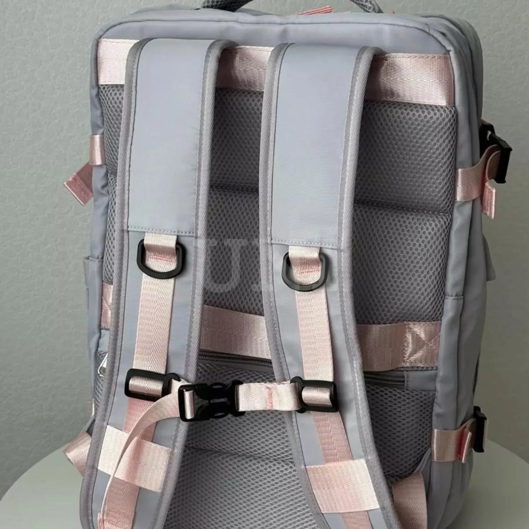 Mochila 40L de Capacidade, Compartimento para Laptop e Porta USB RoyalViolet™ - uniescolhas