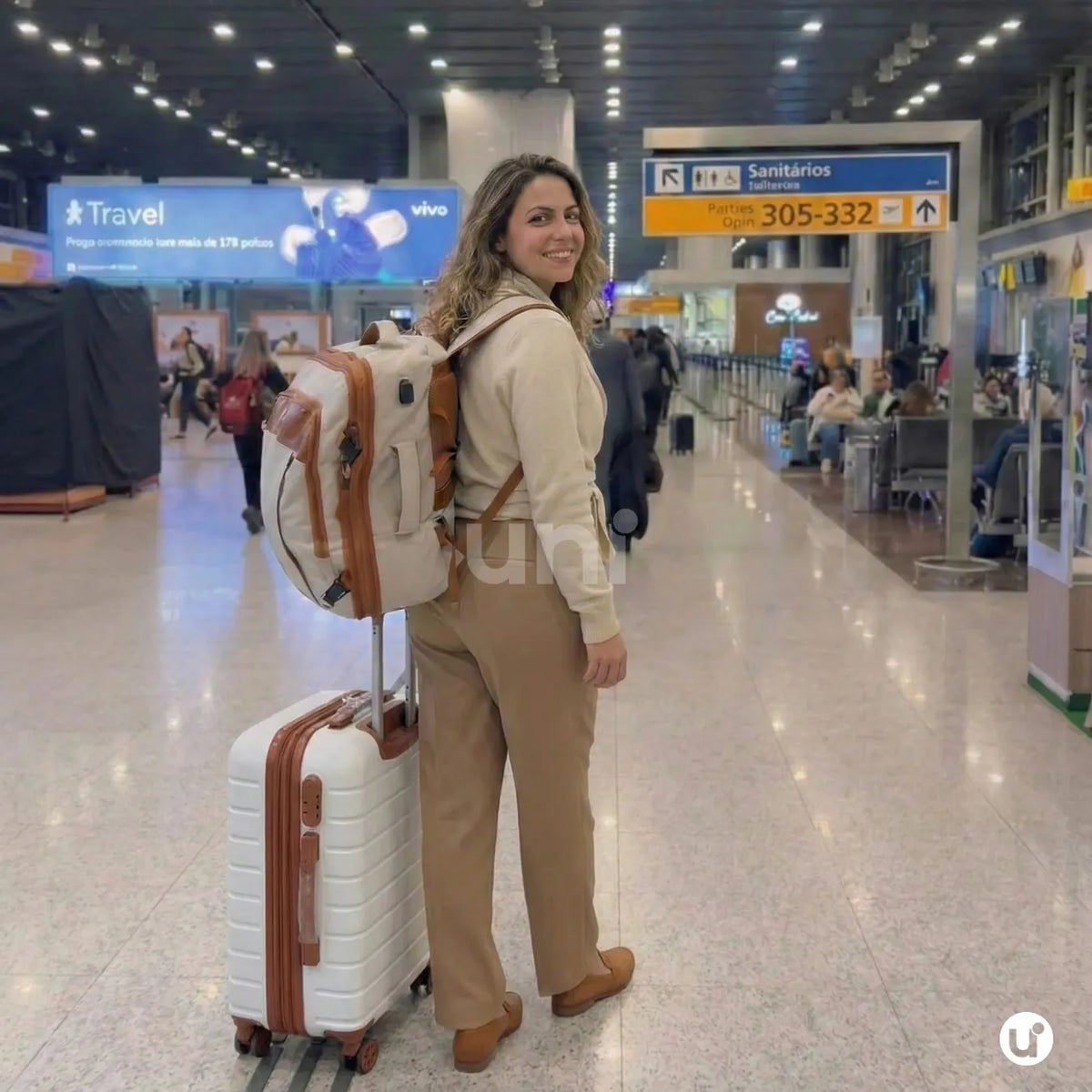 Kit de viagem completo NovaTech contendo mala de rodinhas, mochila 4 em 1 expansível, quatro organizadores internos e oito protetores de silicone para as rodas.