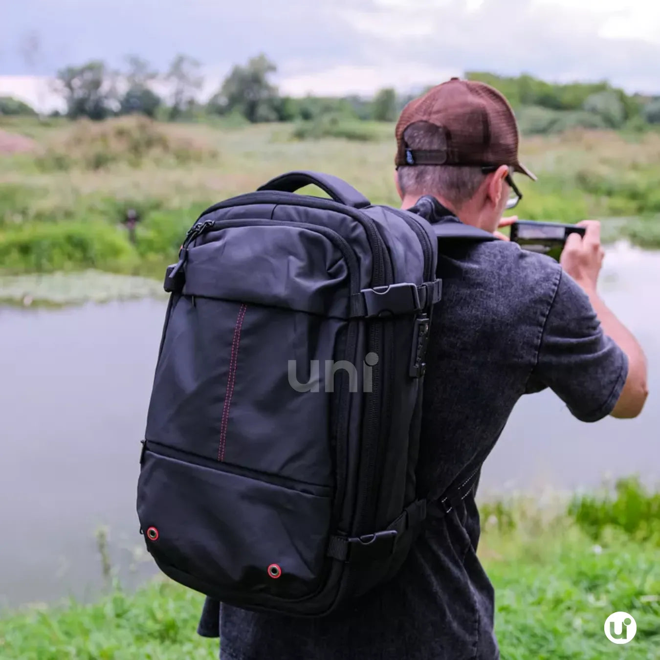 Mochila de viagem feminina AirBag Pack de 60 litros em tecido Oxford impermeável, com sistema a vácuo integrado, ideal para evitar taxas de bagagem.