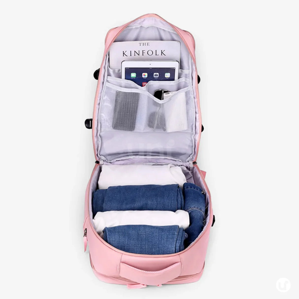 Mochila de viagem feminina BagTravel de 35 litros impermeável, com design moderno e tamanho perfeito para levar como bagagem de mão no avião.