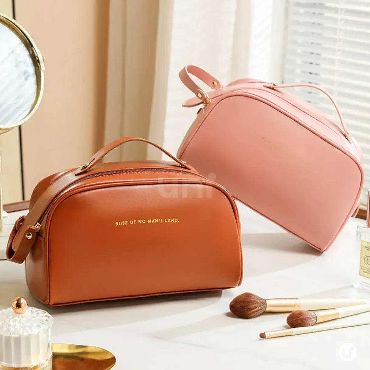 Necessaire de maquiagem feminina Luxbag 2.0 em couro PU premium impermeável, com design elegante e alça de mão, ideal para organizar cosméticos com sofisticação em viagens.