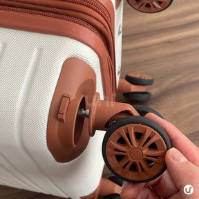 Kit Mala de Viagem — Mochila NovaTech™ + Mala de Bordo 10kg + 4 Necessaires GRÁTIS