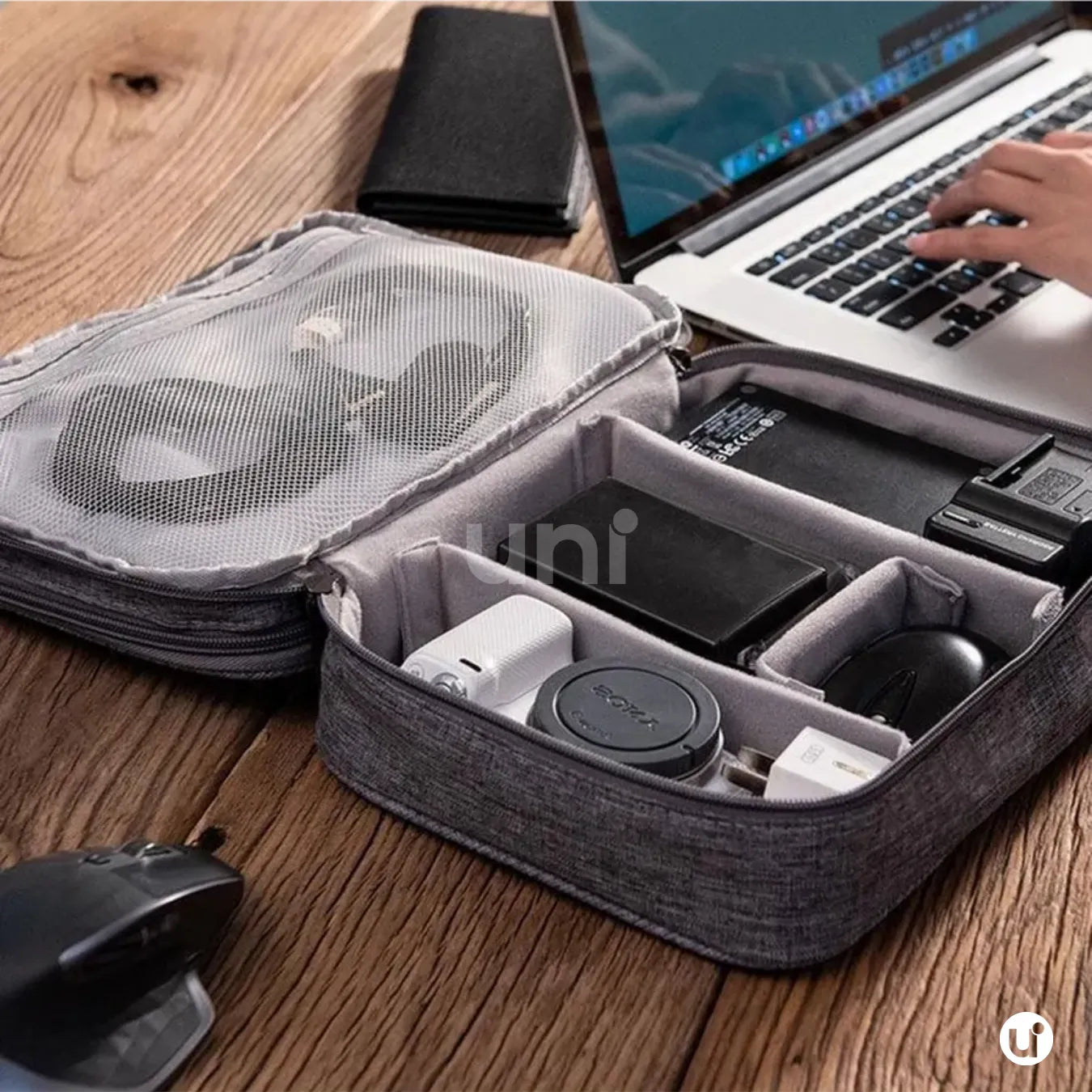 Organizador de Cabos e Carregadores para Viagem Impermeável