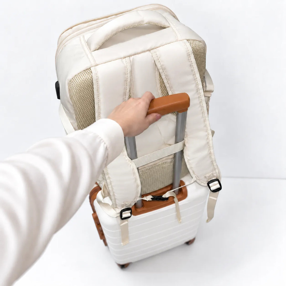 Kit Viagem NovaTech Ivoire — Mala de Bordo + Mochila Antifurto USB