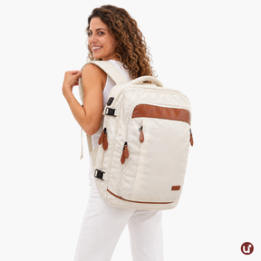 Mochila de Viagem NovaTech 2.0 Creme — 40L Expansível, USB, Antifurto e Notebook 17,3"
