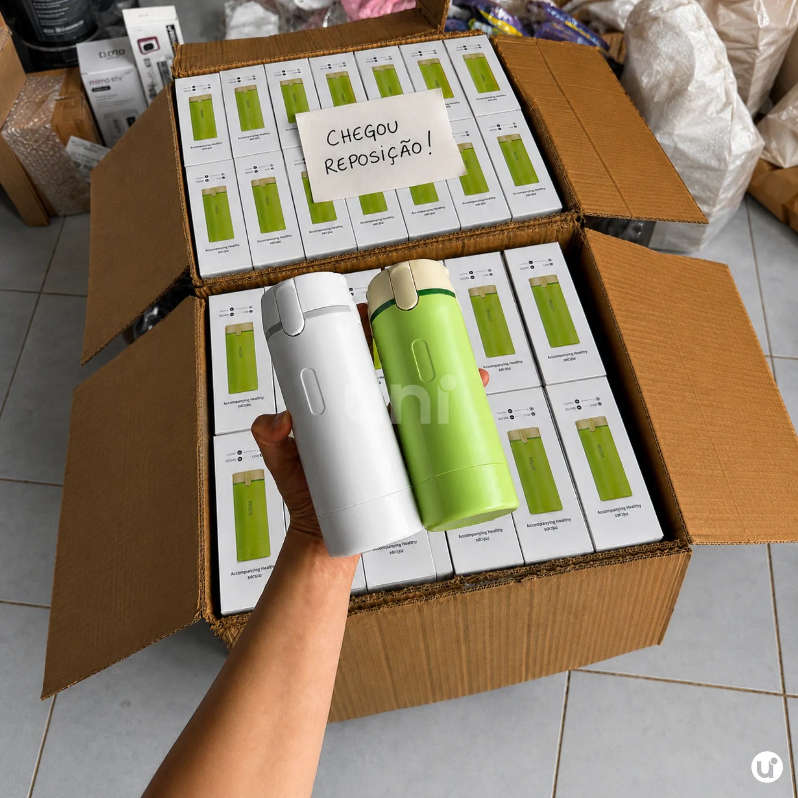 Dispenser de Viagem Inteligente 4 em 1: Organização Antivazamento - GOPACKO™