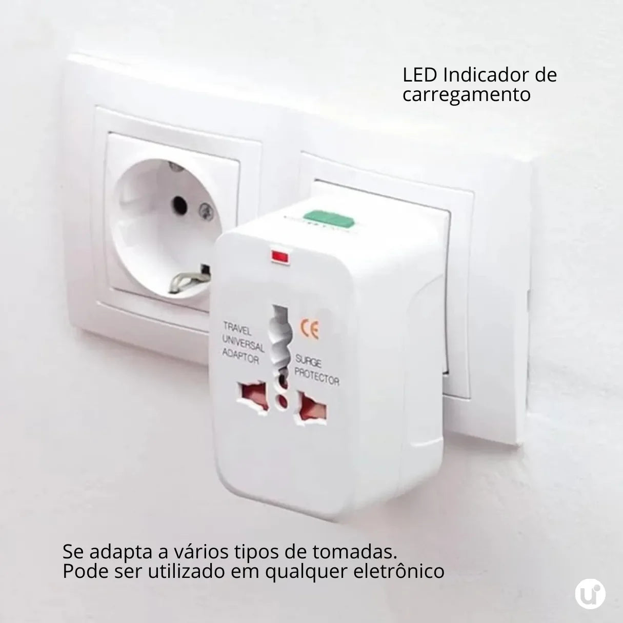 Adaptador de tomada internacional universal compacto, ideal para conectar e carregar eletrônicos com praticidade em viagens ao exterior.