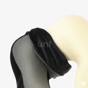 Almofada de viagem ergonômica para pescoço em formato de U, com capa aveludada premium, ideal para dormir com conforto em voos longos ou ônibus.