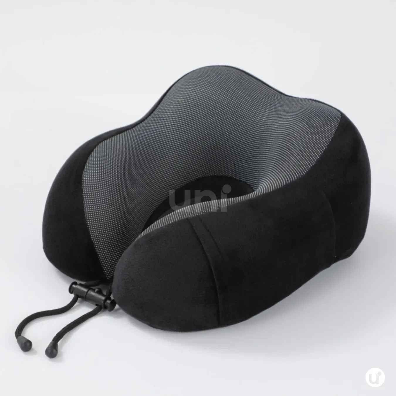 Almofada de viagem ergonômica para pescoço em formato de U, com capa aveludada premium, ideal para dormir com conforto em voos longos ou ônibus.