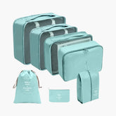 Kit organizador de mala VibePack contendo bolsas de diferentes tamanhos para roupas, sapatos e cosméticos, ideal para manter a bagagem feminina perfeitamente arrumada.