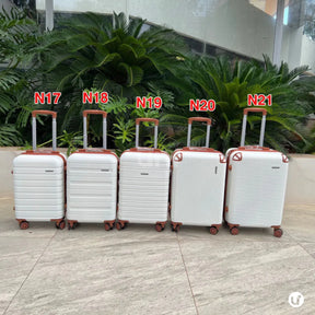 Mala de bordo feminina Novatech em ABS e policarbonato, com design elegante e resistente, ideal para levar na cabine do avião sem despachar.