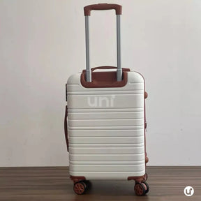 Mala de bordo feminina Novatech em ABS e policarbonato, com design elegante e resistente, ideal para levar na cabine do avião sem despachar.