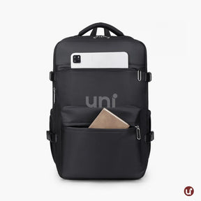 Mochila de viagem feminina e masculina a vácuo Nova BellaJourney em nylon premium, com design moderno e tamanho exato para não pagar taxa de bagagem de mão.