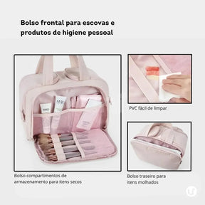 Nécessaire feminina grande CrushBag em tecido impermeável semibrilhante, com design elegante inspirado em nuvens, ideal para organizar itens de viagem com sofisticação.